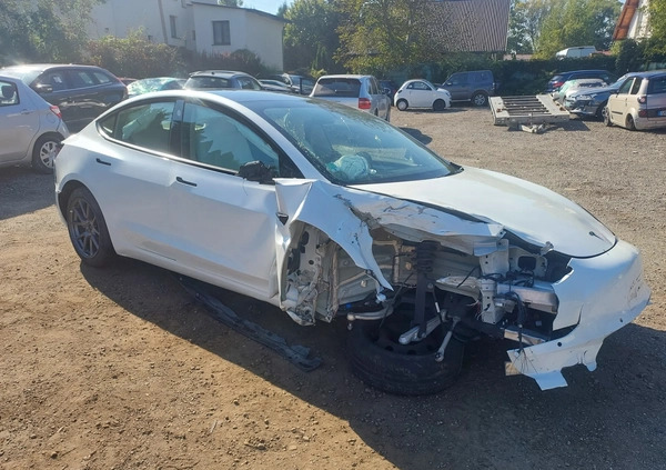 Tesla Model 3 cena 57900 przebieg: 20000, rok produkcji 2021 z Tykocin małe 497